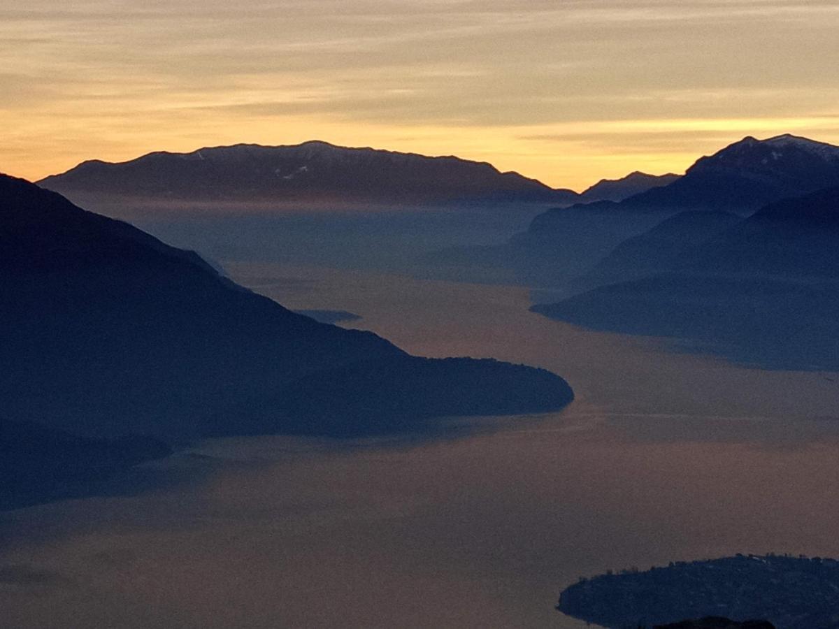 Casa Vacanze Ca'Del Miro Montemezzo Bugiallo Bagian luar foto